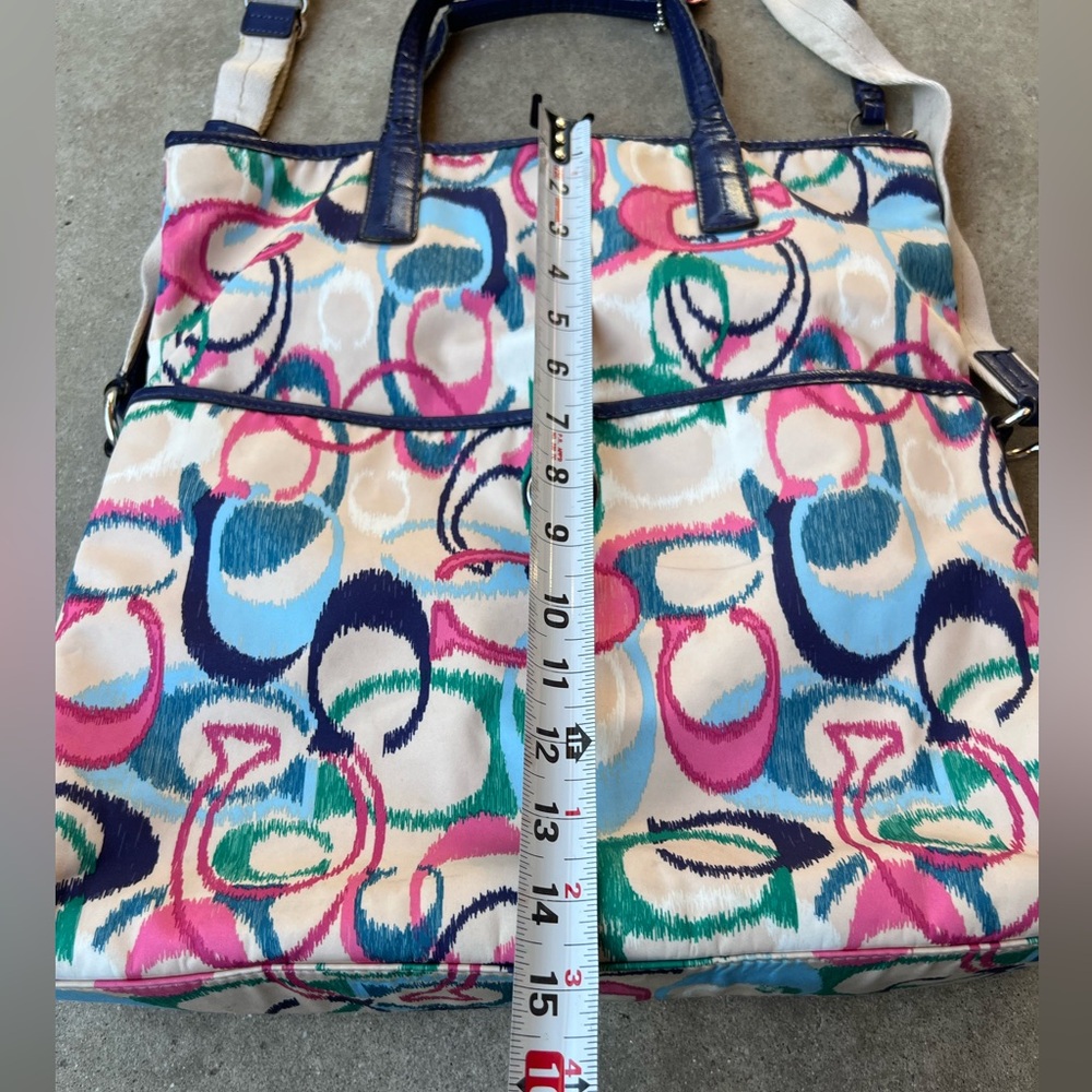 Vintage Coach Blue and Pink Patterned Women’s Blue Pink Large Long Shoulder Bag - Picture 7 of 14